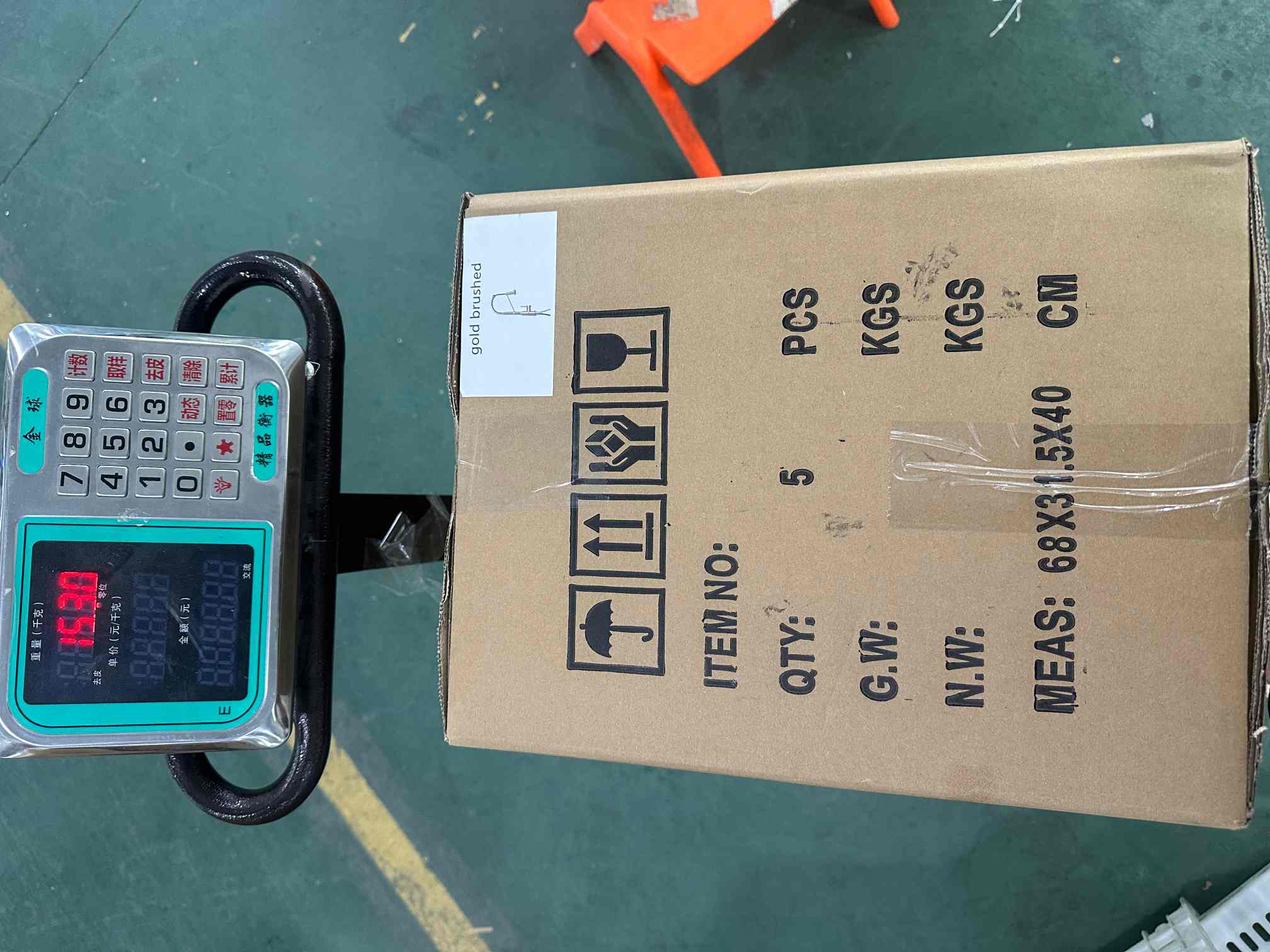 Weight measurement for a full carton of faucets